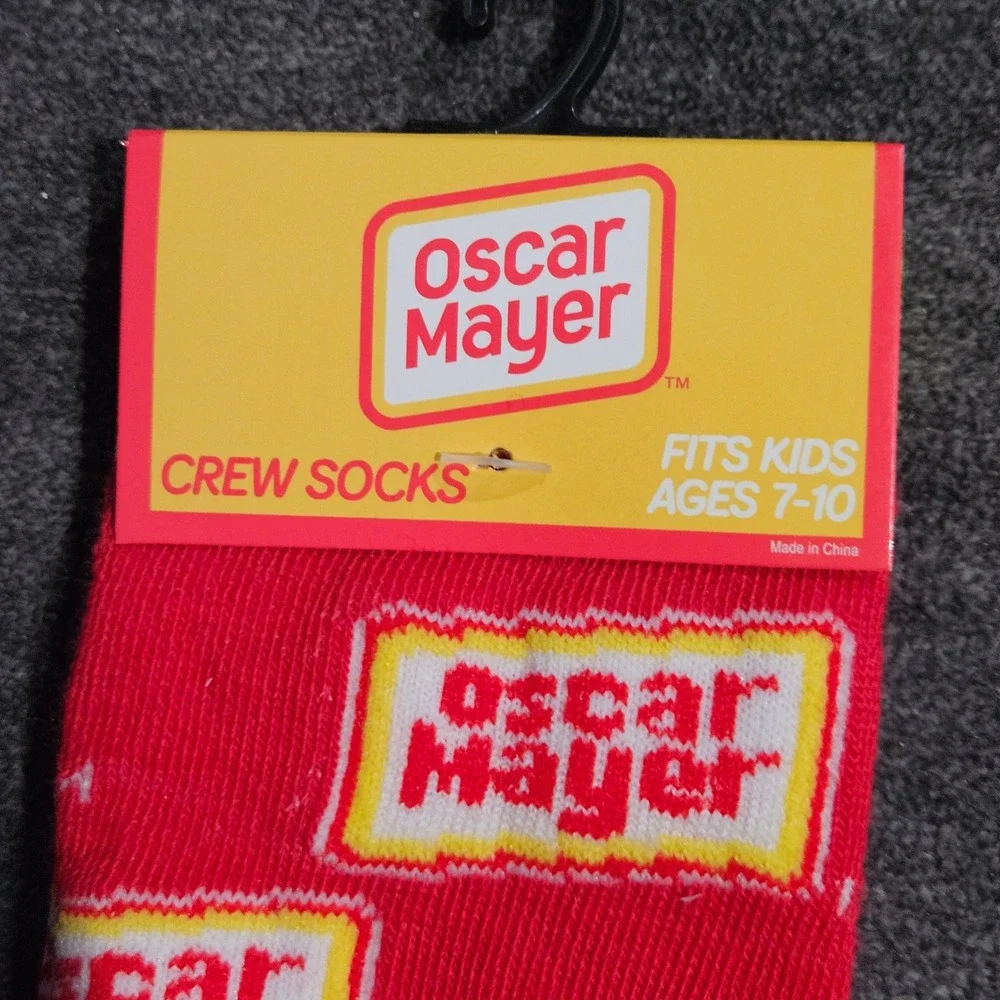 Oscar Mayer Kids Crew Socks Red Yellow Wienermobile Logo Ages 7-10 DT-40836KCS